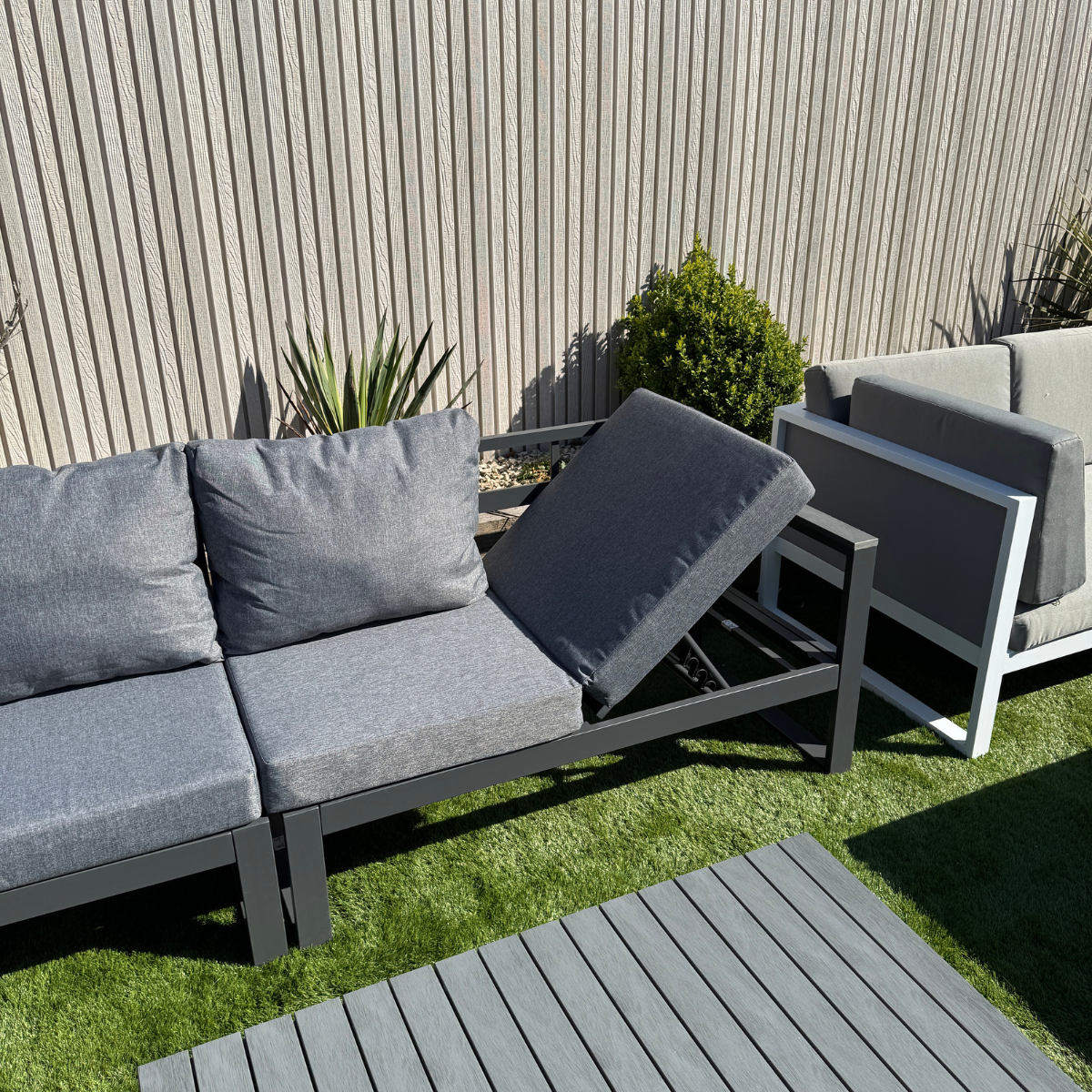Luxe LHF Corner Set Charcoal Aluminium Frame With Grey Cushions - AMC Furniture