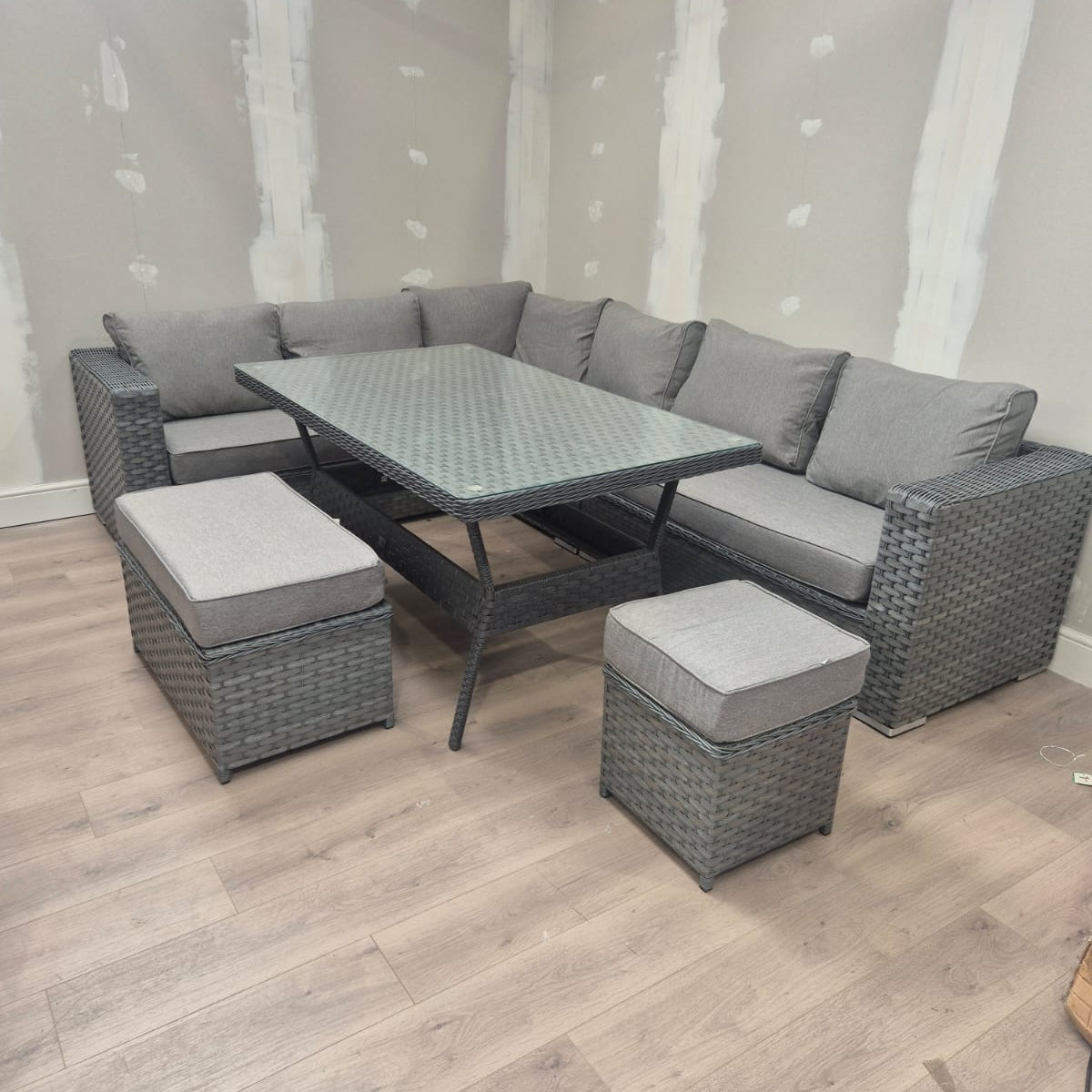 Corner Dining Set with Asana 507 Table - Clearance B Womack