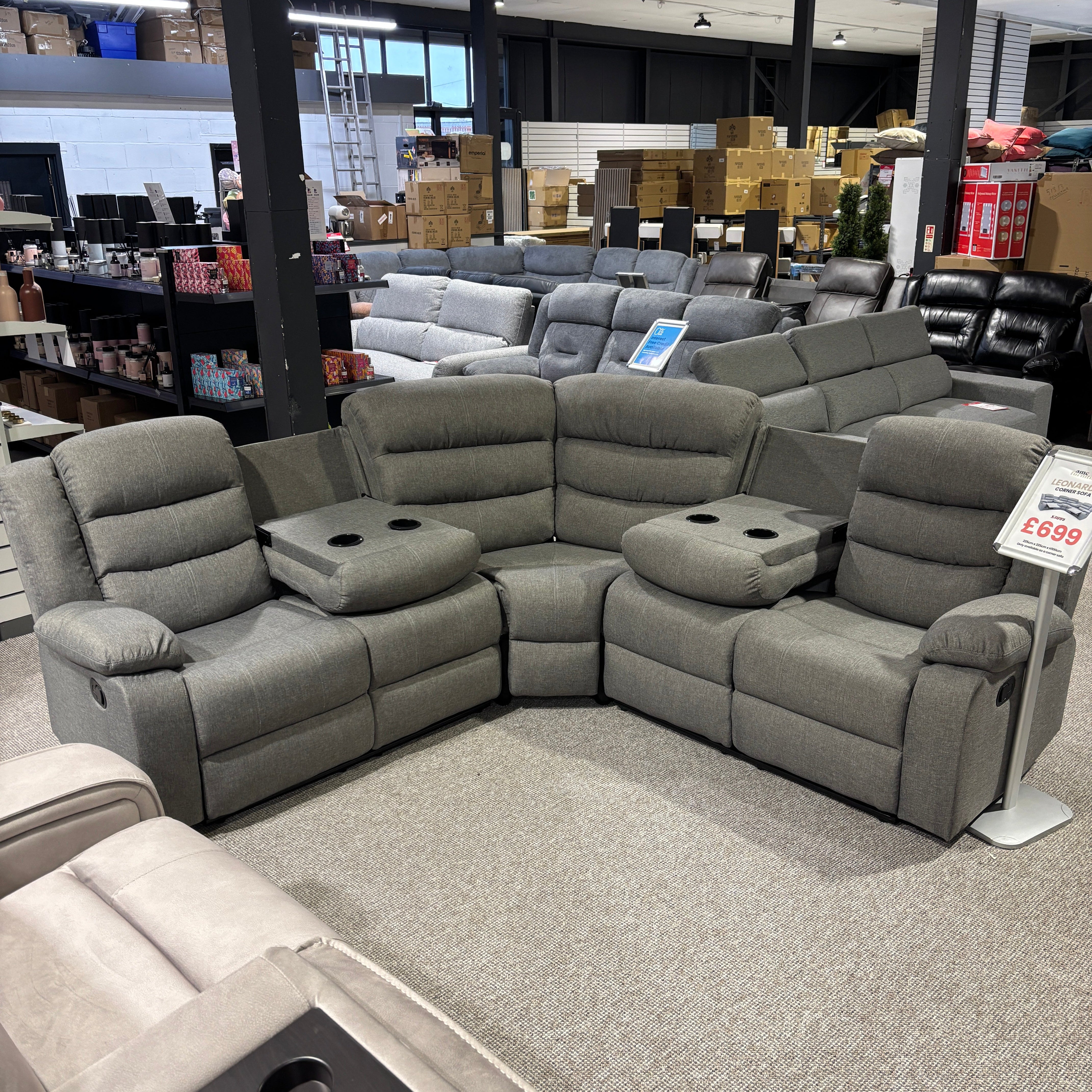 Leonardo Manual Reclining Corner Sofa (Ex Display)