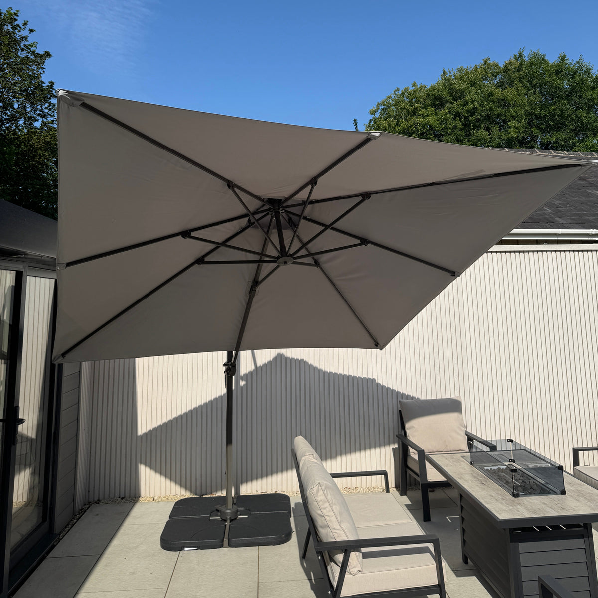3m Rotating Cantilever Parasol in Dark Grey (Base included) B Womack