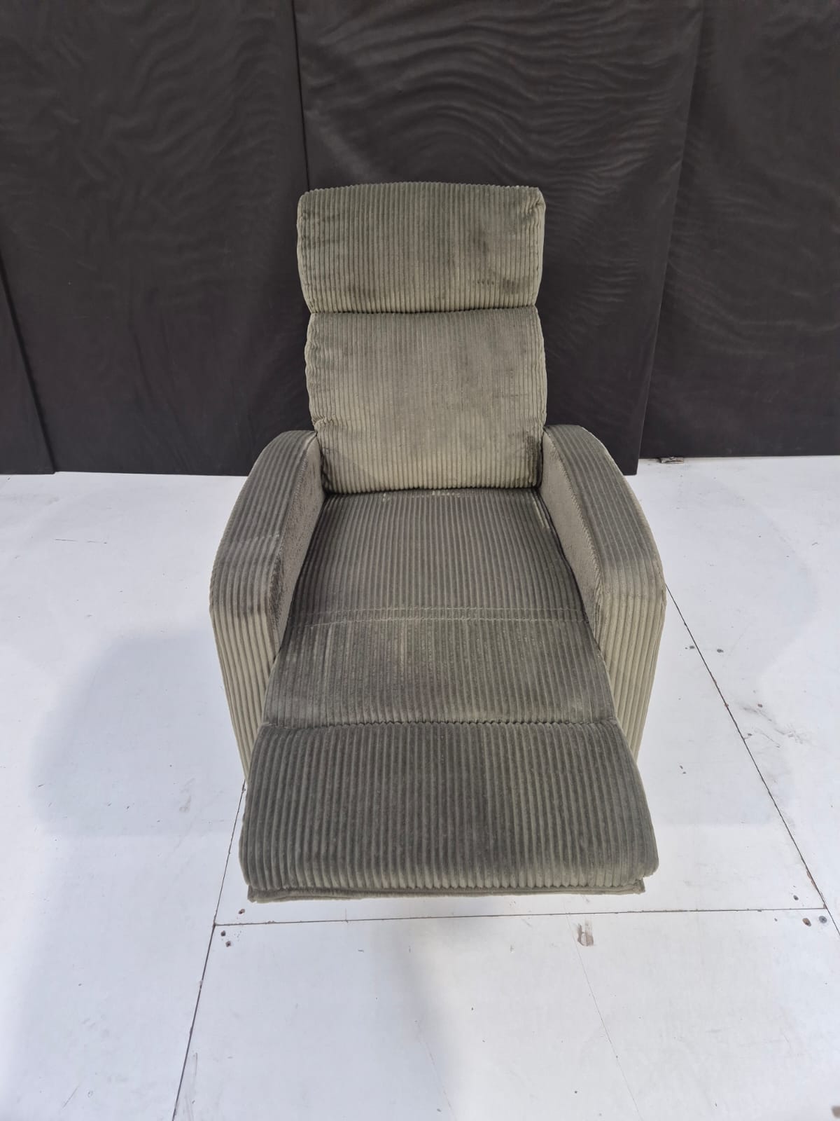 Sanza Corduroy Upholstered Recliner 49216 - AMC Furniture