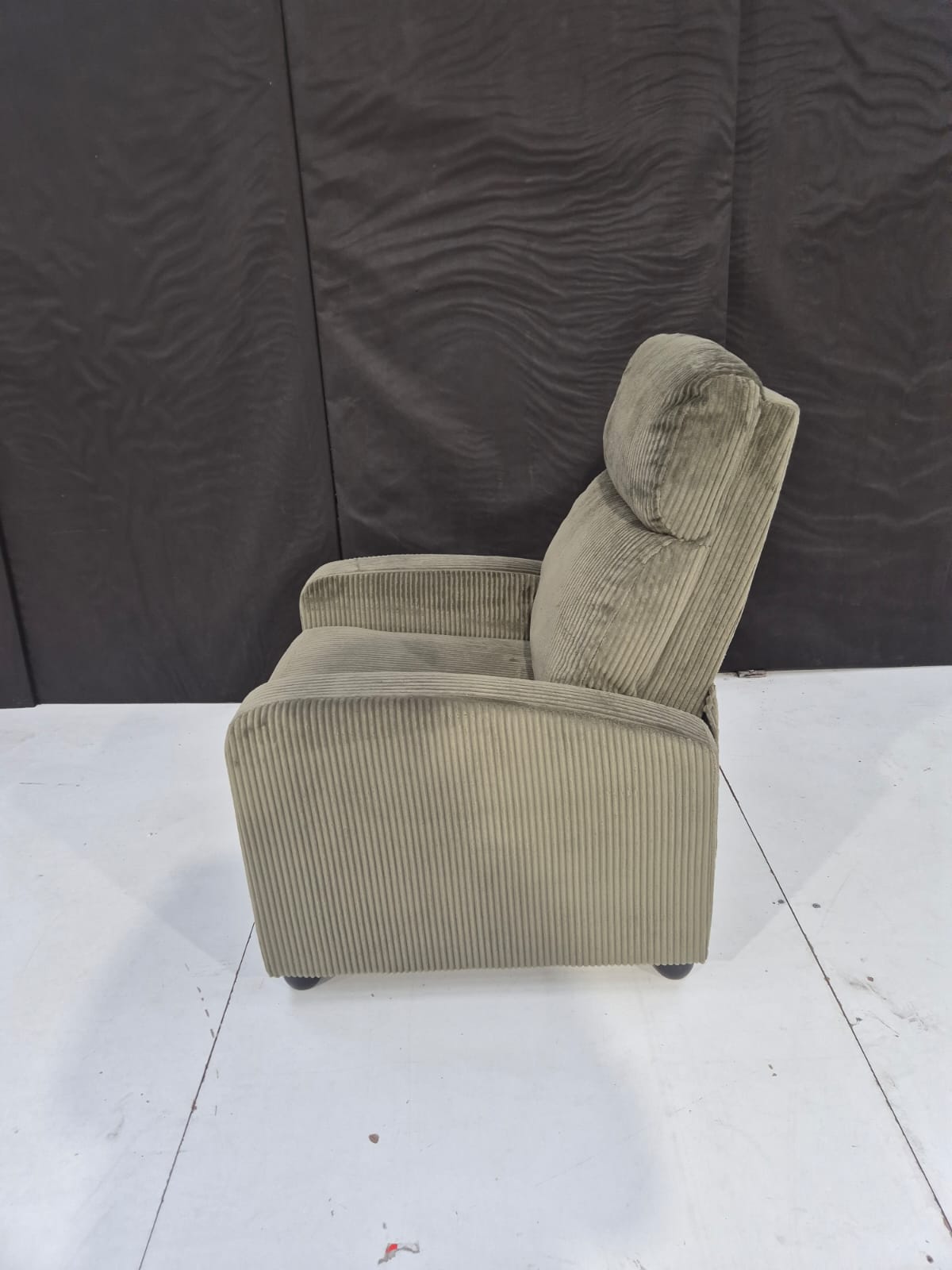 Sanza Corduroy Upholstered Recliner 49216 - AMC Furniture