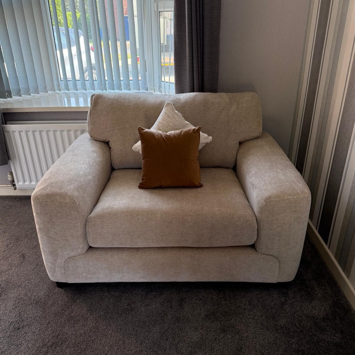 Eden Loveseat in Sand Lebus