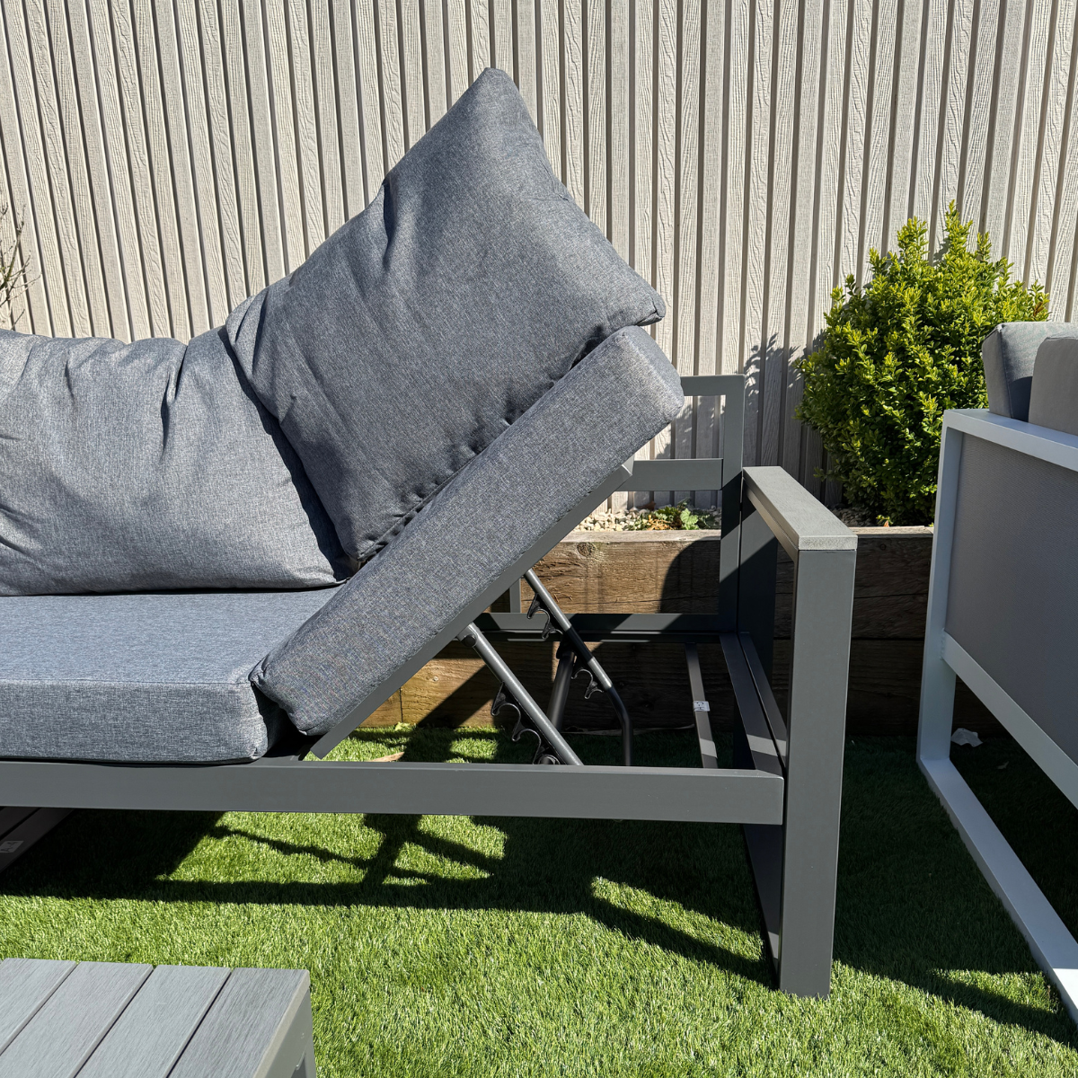 Luxe LHF Corner Set Charcoal Aluminium Frame With Grey Cushions - AMC Furniture