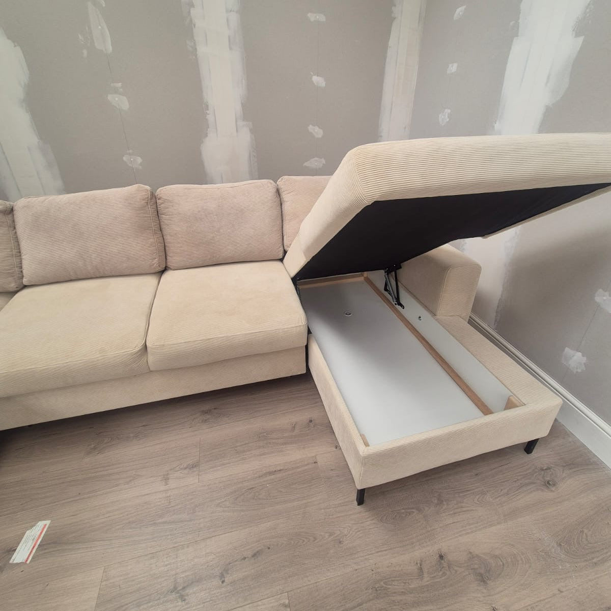 Lofty Lilly 8 seater Corner Sofa Bed