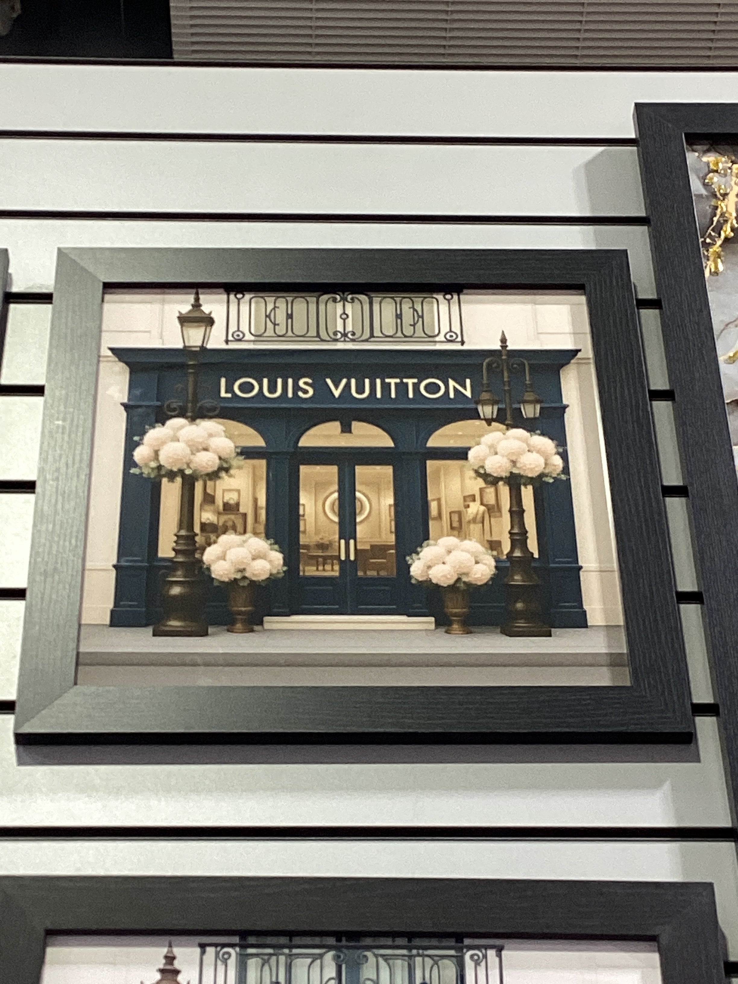 Louis Vuitton shopfront 40X40 FS1126 FN39 BLACK PLAIN - AMC Furniture