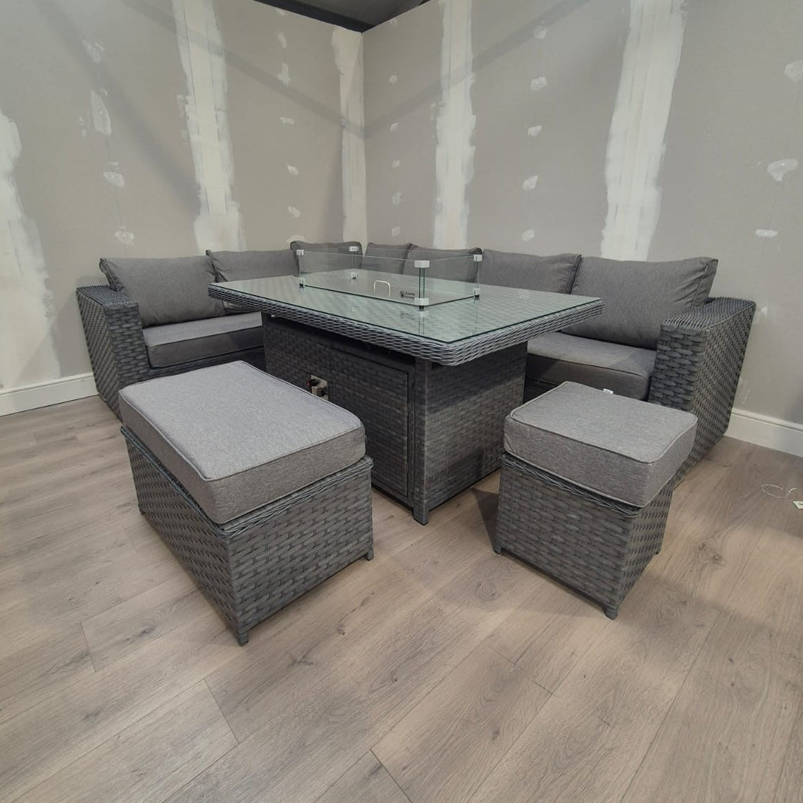 Fire Pit Corner Dining Set - Clearance B Womack