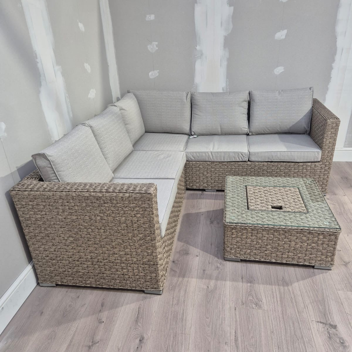 Nova Ice Bucket Corner Sofa Set - Clearance B Womack