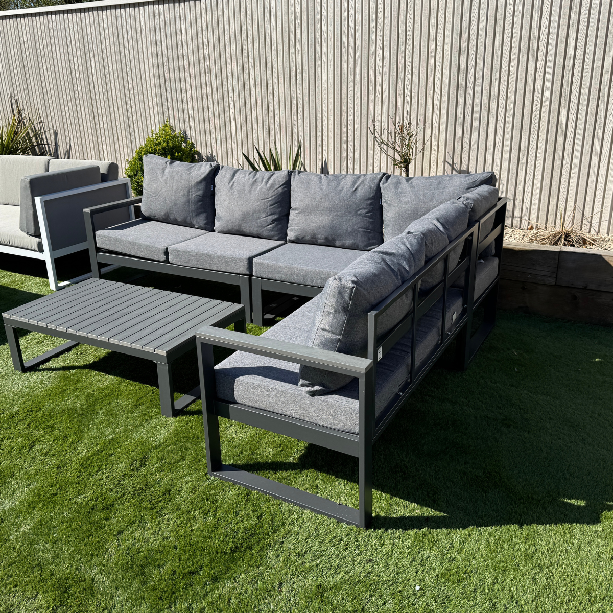 Luxe RHF Corner Set Charcoal Aluminium Frame With Grey Cushions - AMC Furniture