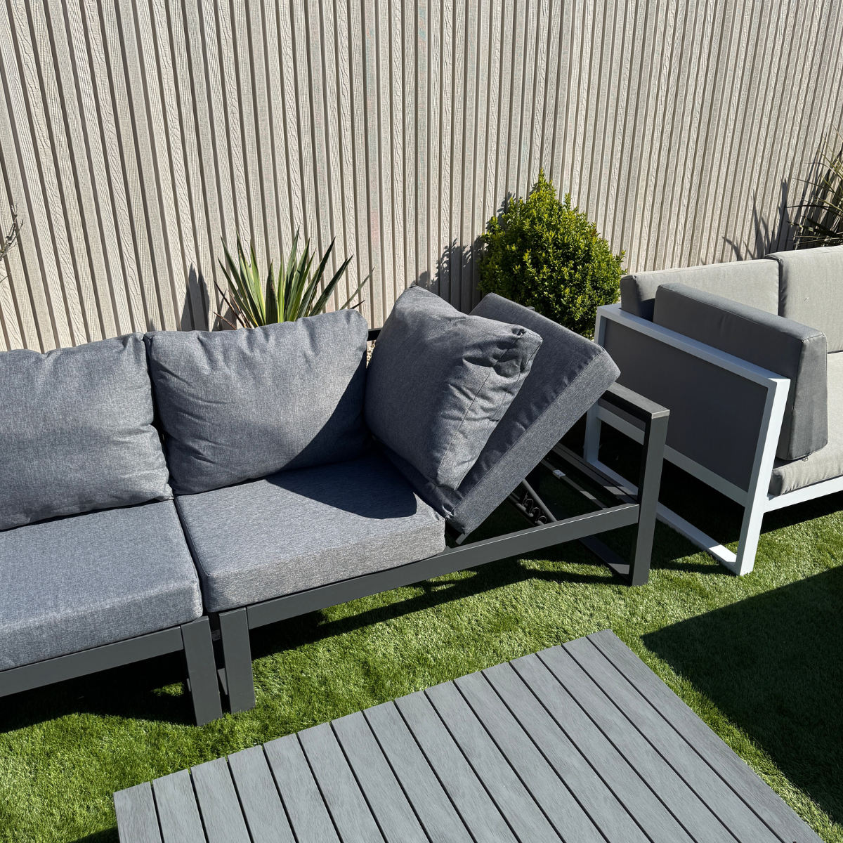 Luxe LHF Corner Set Charcoal Aluminium Frame With Grey Cushions - AMC Furniture