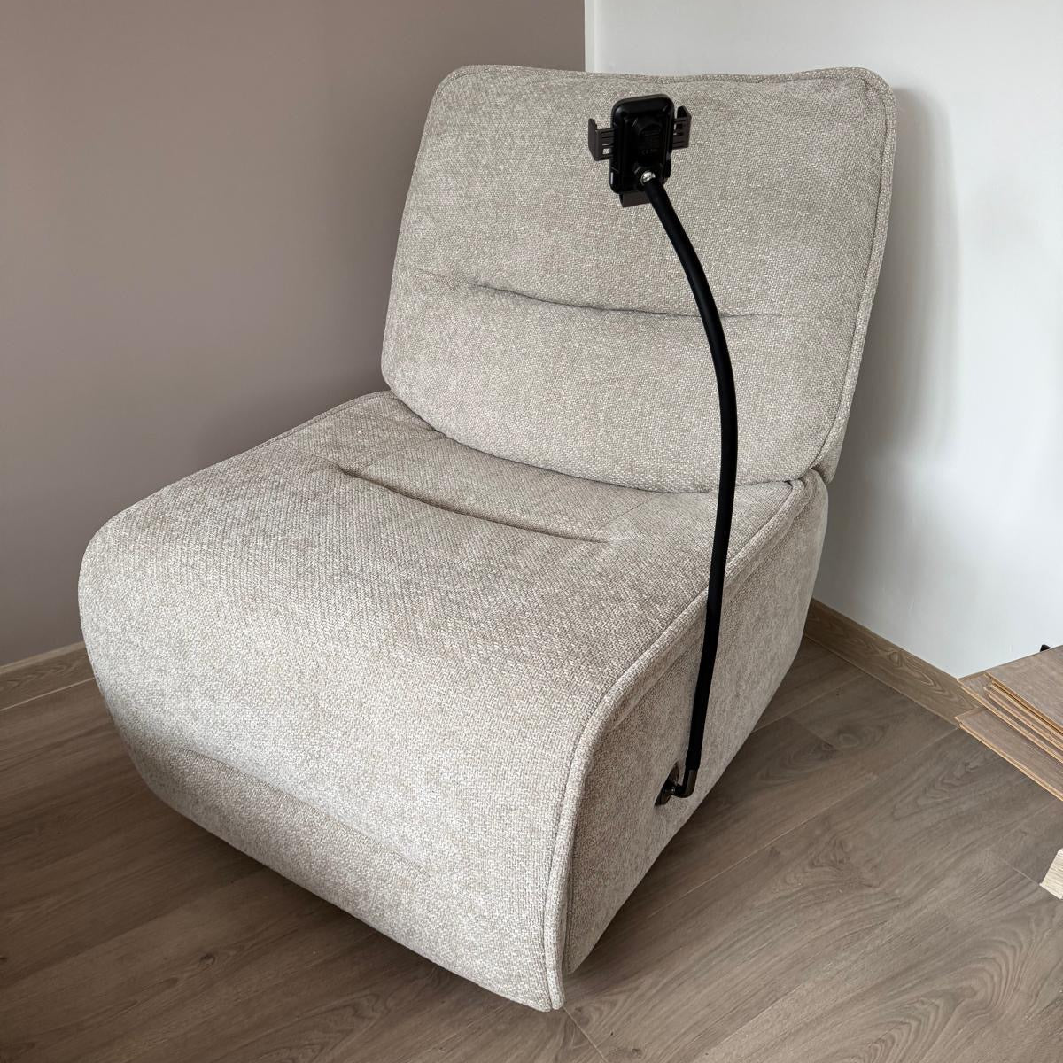 Meteor Chair in Beige Meta Sofa