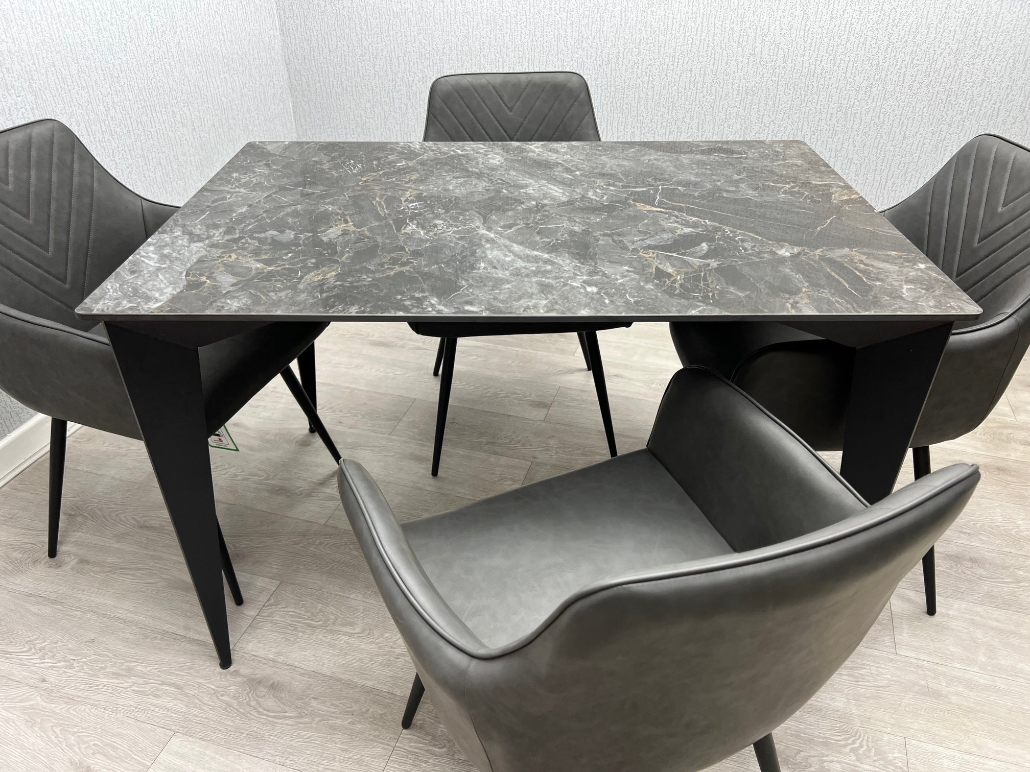 Ella Ceramic Black & Gold Table,3 (15294077665658)
