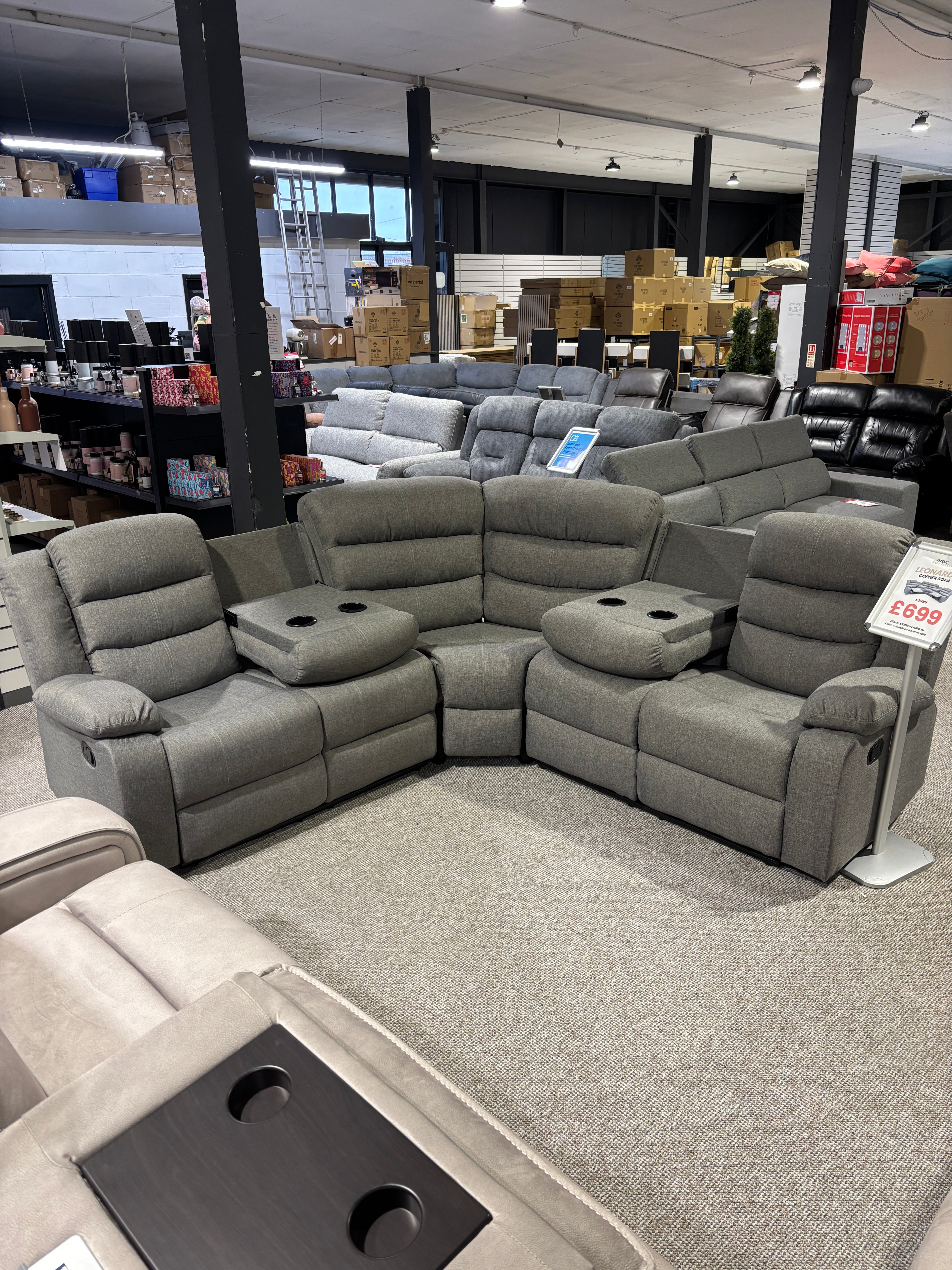 Leonardo Manual Reclining Corner Sofa (Ex Display)