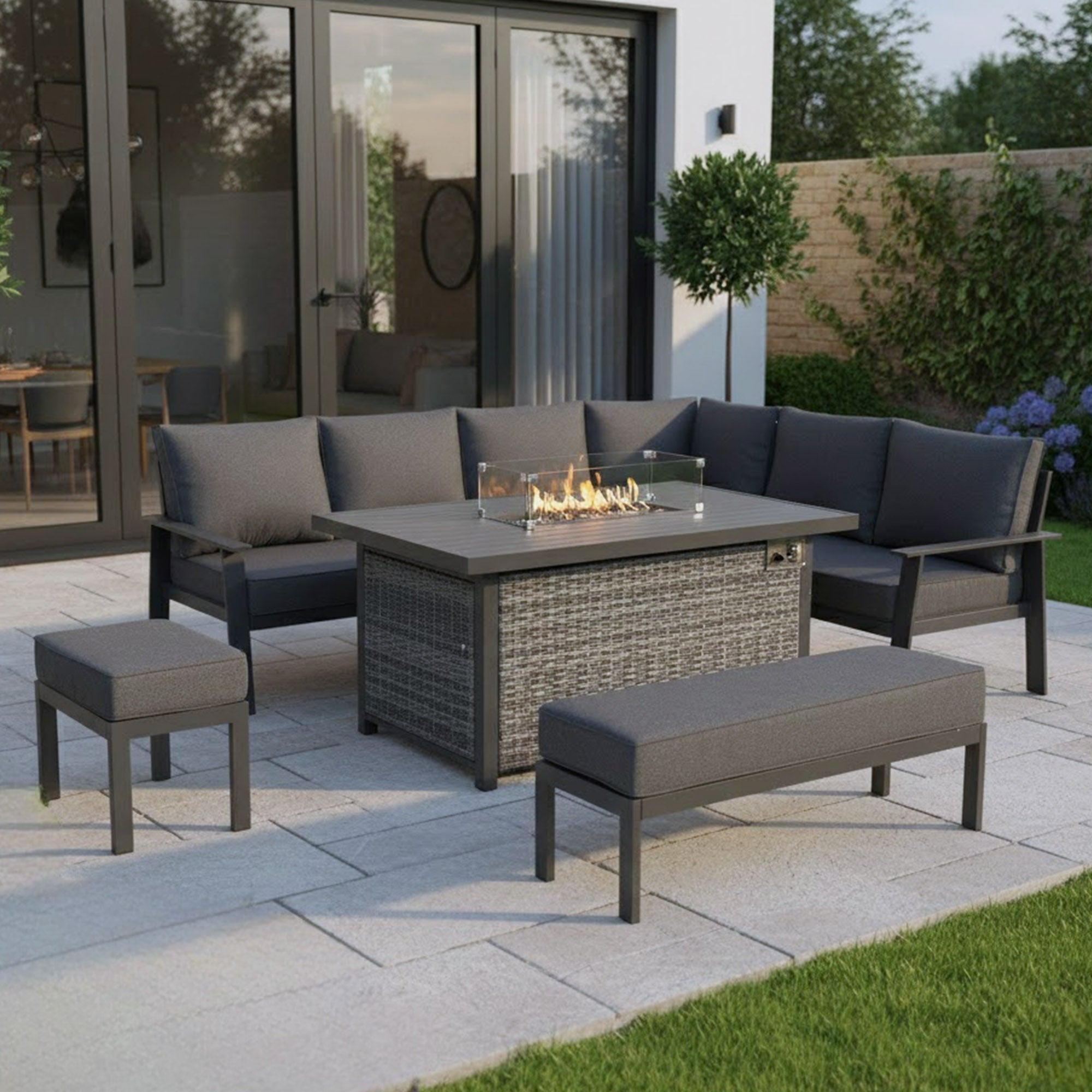 Cadiz Large Corner Dining Firepit RH - AMC Furniture